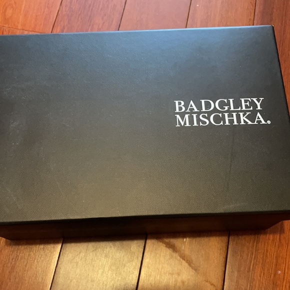 - Badgley Mischka sandals - Picture 7 of 9
